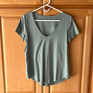 Lululemon Love Tee V